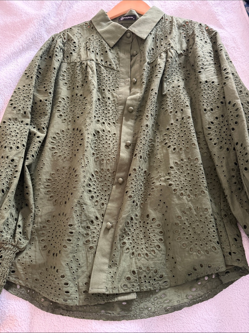 Button-Front Eyelet Shirt in Olive Green